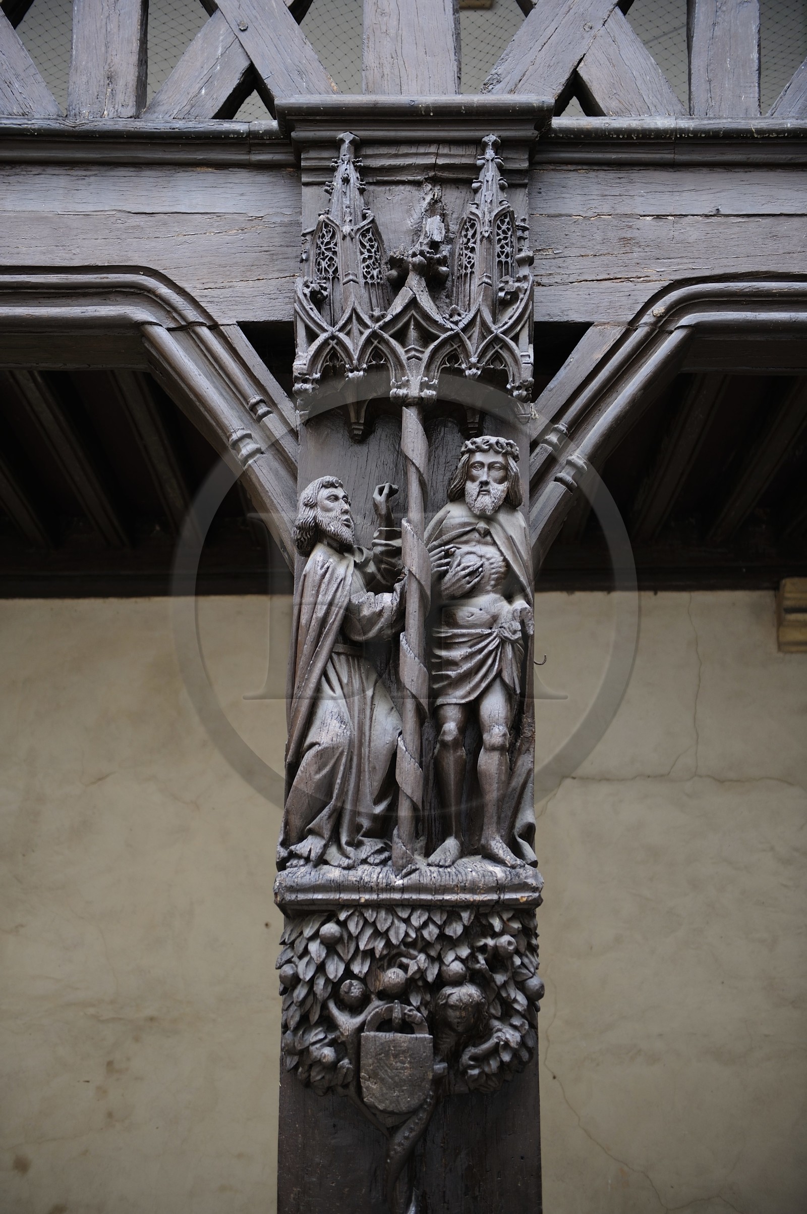 France, Côte d'Or (21), Dijon, Saint-Thomas touchant la plaie du Christ sur une poutre de terrasse de l'Hôtel Philippe-le-Bon