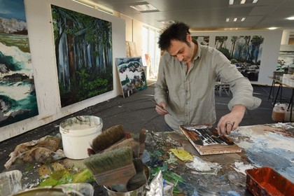 France, Val-d’Oise (95), Gonesse, atelier de l'artiste Fred Kleinberg au sein de l'entreprise Manutan