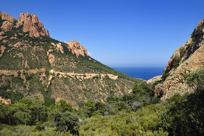 France, Var (83), Agay commune de Saint-Raphaël, massif de l'Estérel, le Pic du Cap Roux
