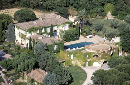 France, Var, Saint Tropez, luxurious villas in Ramatuelle, (aerial view)