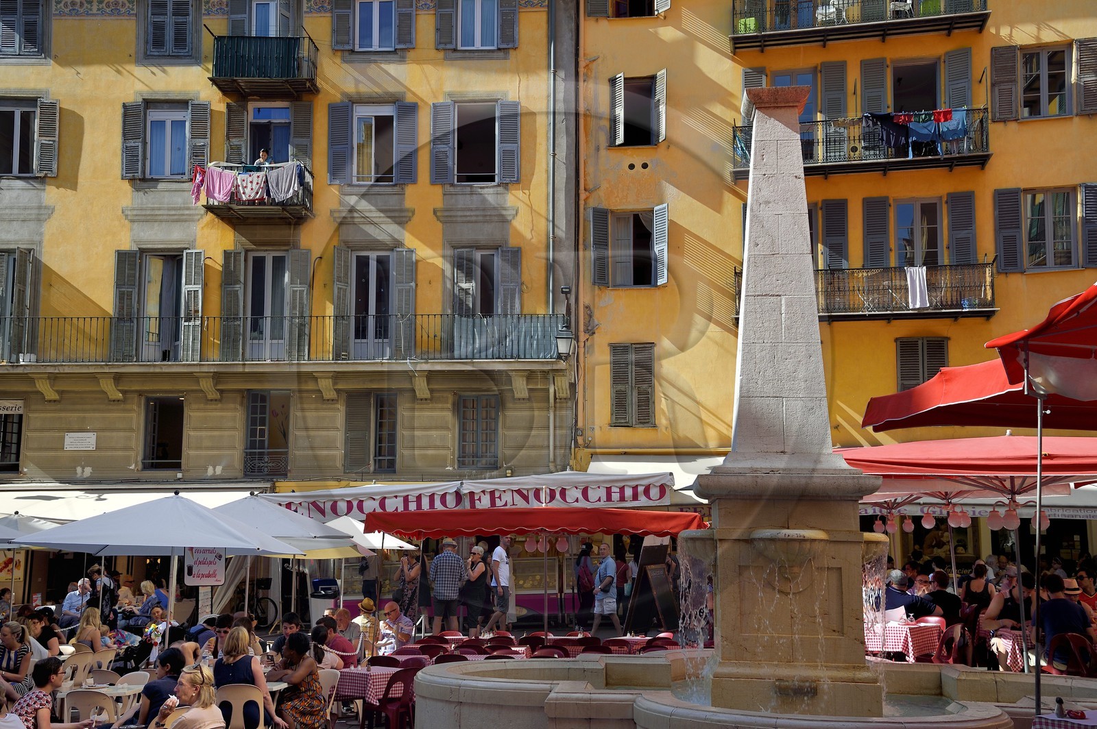 France, Alpes-Maritimes (06), Nice, vieille ville, fontaine de la place Rossetti