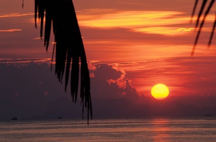 Thaïlande, golfe de Siam, île de Ko Samui, coucher de soleil