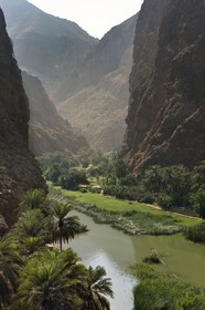 Sultanat d'Oman, région d'Ash Sharqiyah, Tiwi, l'entrée du canyon du Wadi ash Shab