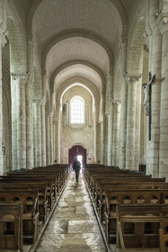 France, Vendée (85), Nieul-sur-l'Autise, Abbaye royale Saint-Vincent fondée en 1069, abrite la tombe d'Aénor de Châtelleraut mère d'Alienor d'Aquitaine, l'église abbatiale dont les murs s'écartent
