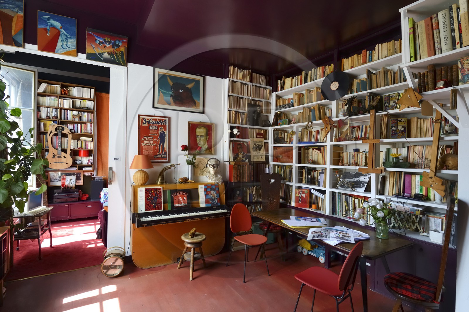 Paris (75), Cité Véron au 94 Bd de Clichy, appartement de Boris Vian et tous ses objets intimes