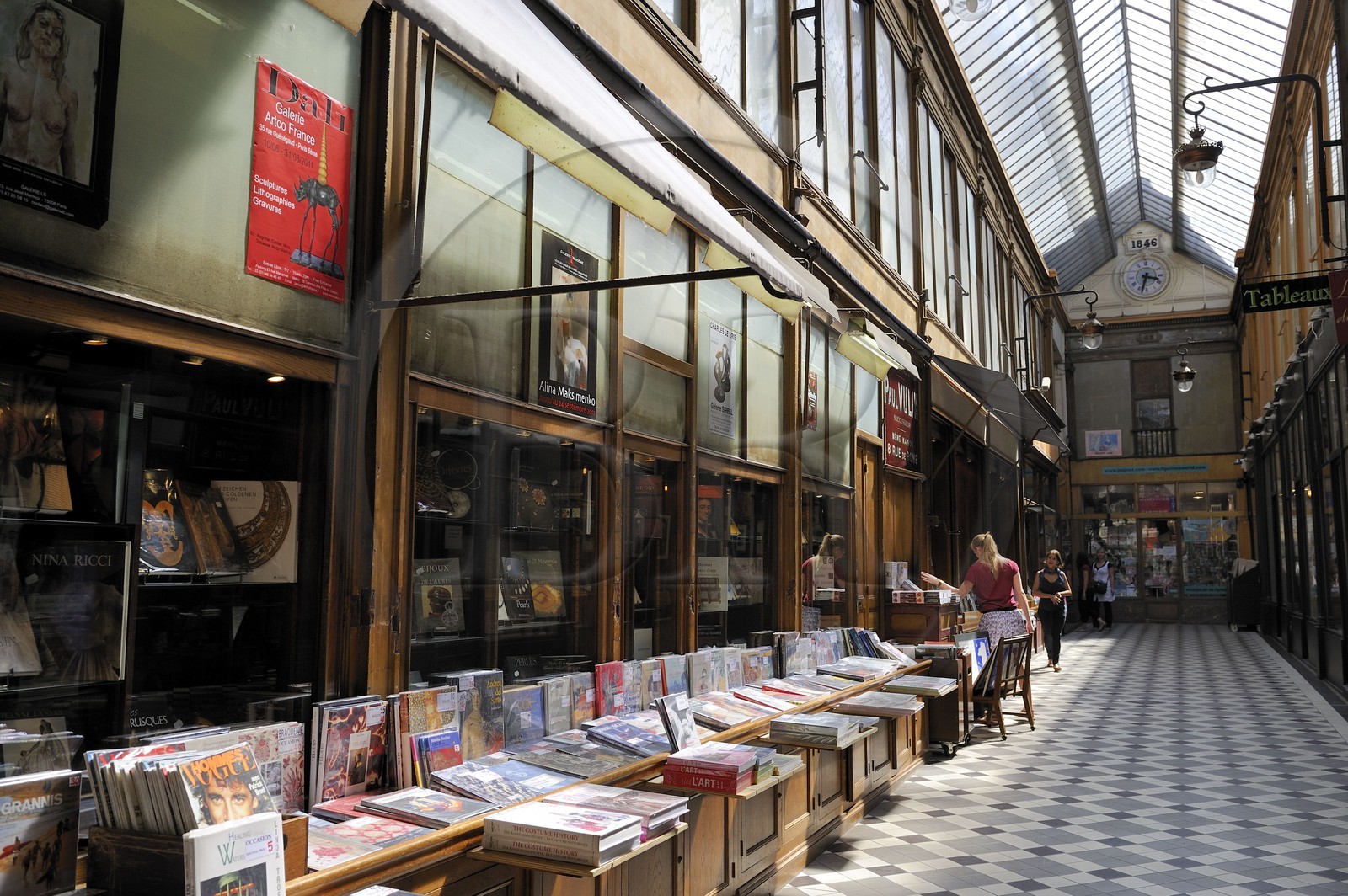 France, Paris (75), Passage Jouffroy, les etals de la Librairie Paul Vulin