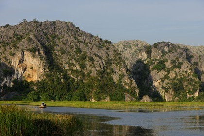 Vietnam, Ninh Binh province nicknamed Inland Halong Bay, Van Long Nature Reserve
