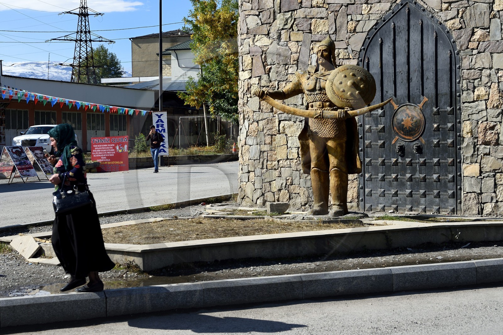 Azerbaïdjan, ville de Quba (Guba), statue du khan Hussein Ali