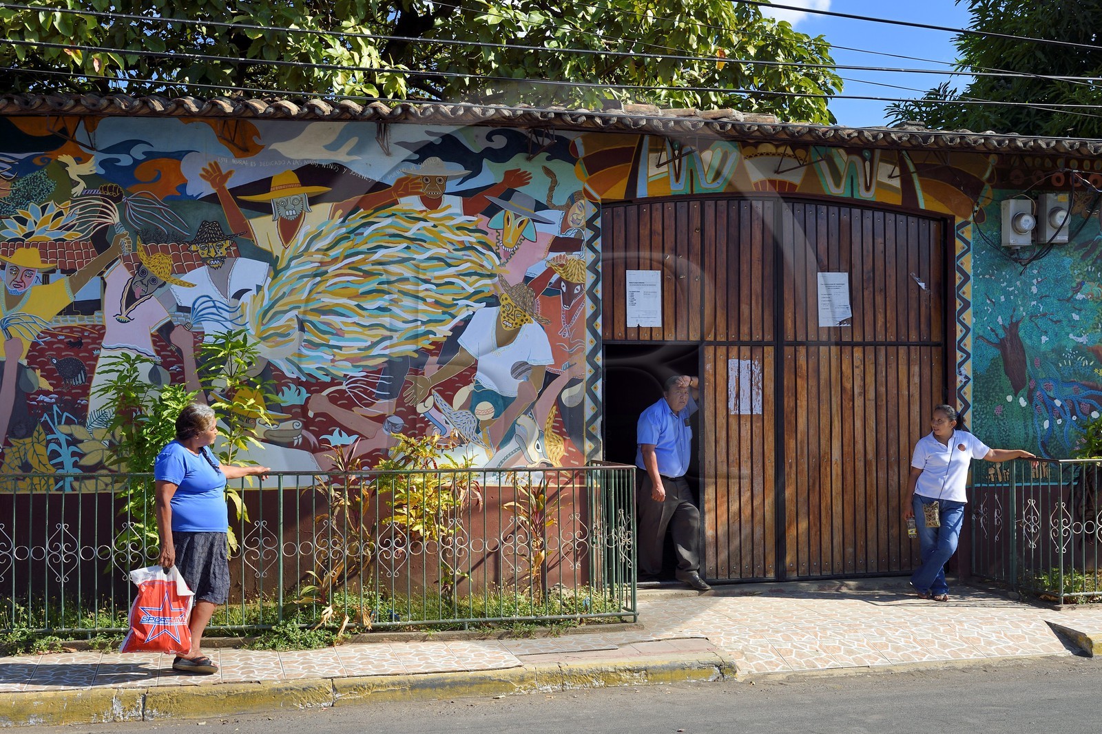 Nicaragua, Leon, la rue Ruben Dario, fresque dédiée à la jeunesse de la communauté indigène du quartier de Sutiaba
