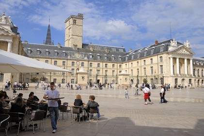 France, Côte d'Or (21), Dijon, Palais des Ducs et la place de la Libération