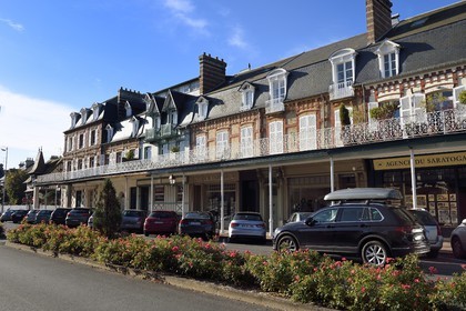 France, Calvados, Pays d'Auge, Deauville, shops under the arcades avenue Charles de Gaulle