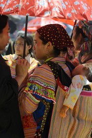 Vietnam, Lao Cai province, Bac Ha district, Can Cau market, woman from the Flower Hmong minority