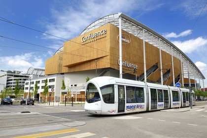 France, Rhône (69), Lyon, nouveau quartier de La Confluence au sud de la Presqu'île, le centre commercial de Confluence