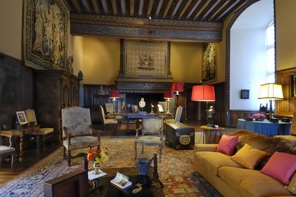 France, Maine et Loire (49), château de Montreuil-Bellay, le salon dans l'ancienne salle des gardes