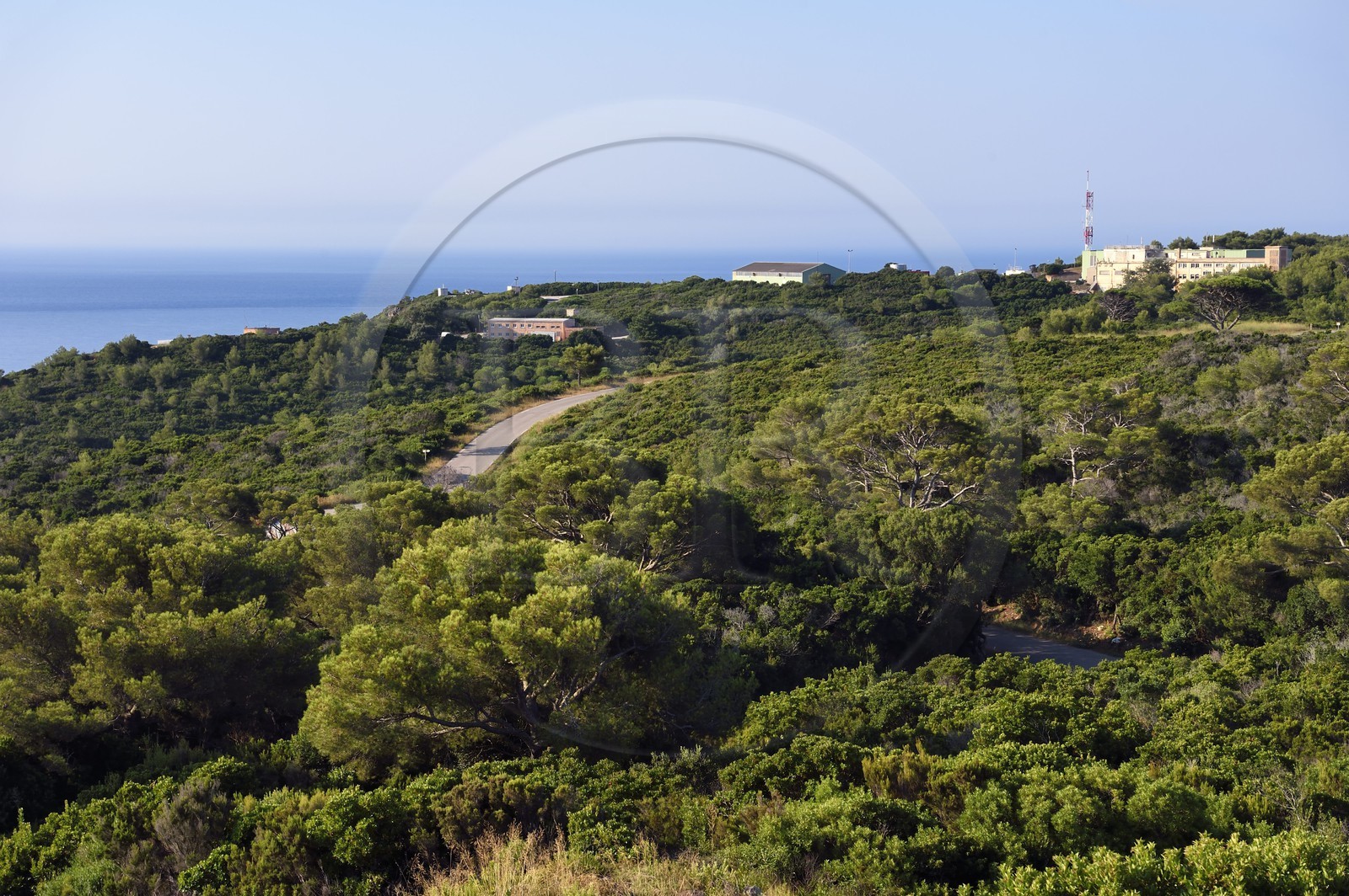 France, Var (83), Iles d'Hyères, Parc national de Port Cros, Ile du Levant, zone militaire, La Madone où se trouve le poste de commandement des tirs de la DGA Essais de missiles