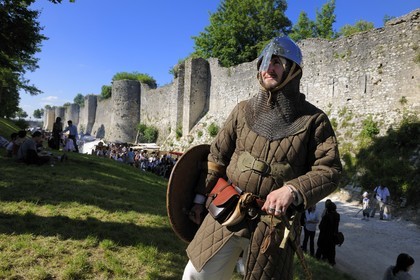 France, Seine et Marne (77), Les Médiévales de Provins, ville classée Patrimoine Mondial de l'UNESCO, les remparts vers la porte Saint Jean