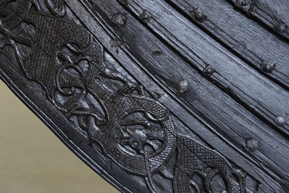 Norvège, Oslo, presqu'île de Bygdoy, musée des Bateaux vikings, le drakkar d'Oseberg (9ème siècle), détail