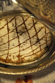 Maroc, Moyen Atlas, Fès, ville impériale, la pastilla de pigeon farci