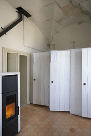 France, Finistère, Abers Country (Pays des Abers), Virgin Island, the Virgin Island lighthouse, the old lighthouse from 1845 transformed into an eco-lodge, bathroom