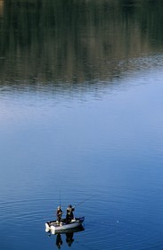 France, Pyrenees Orientales, Fenouilledes region, fishermen on the lake Caramany