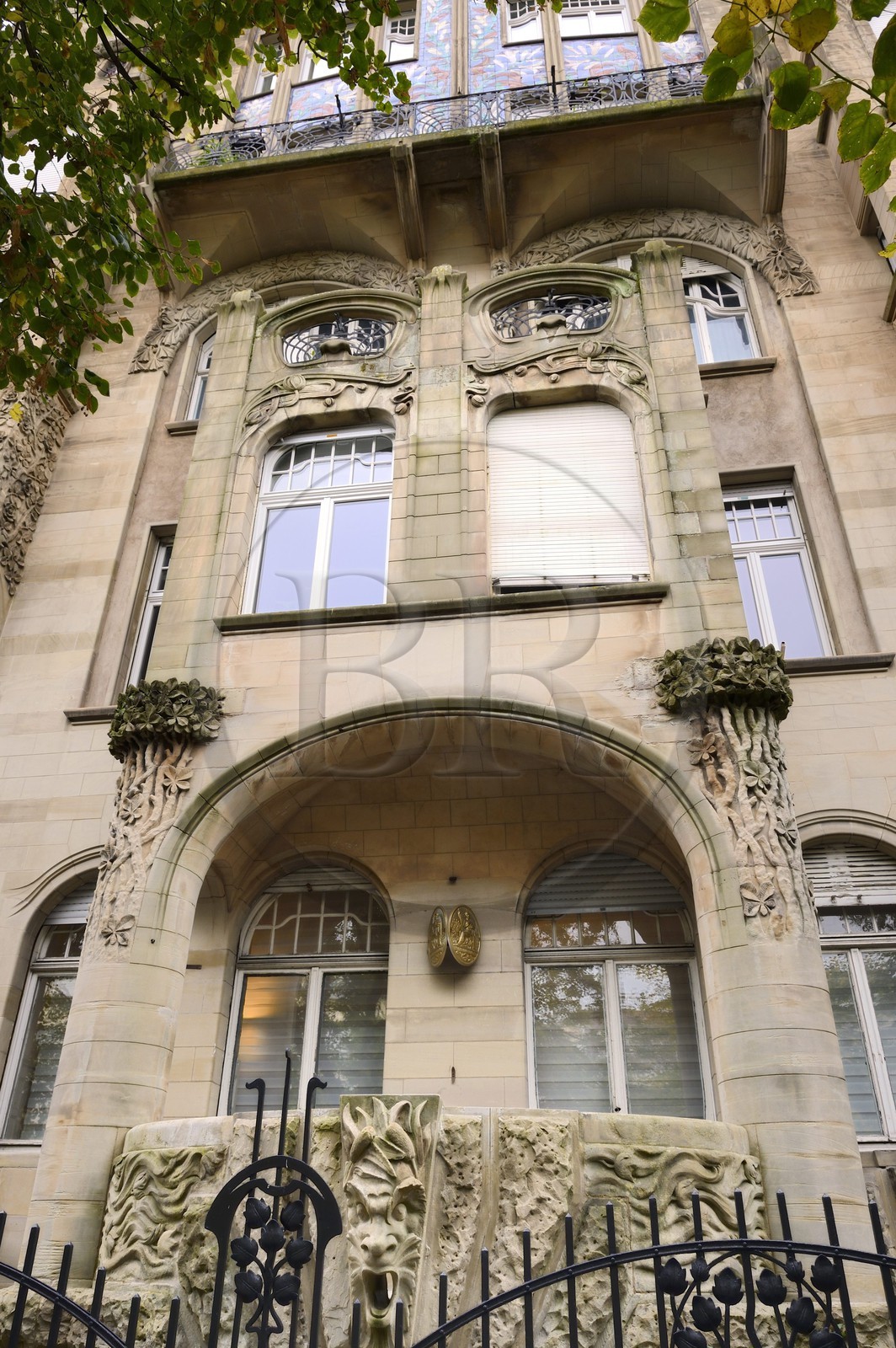 France, Bas-Rhin (67), Strasbourg, quartier de la Neustadt datant de la periode allemande, immeuble Jugendstil au 56 allée de la Robertsau