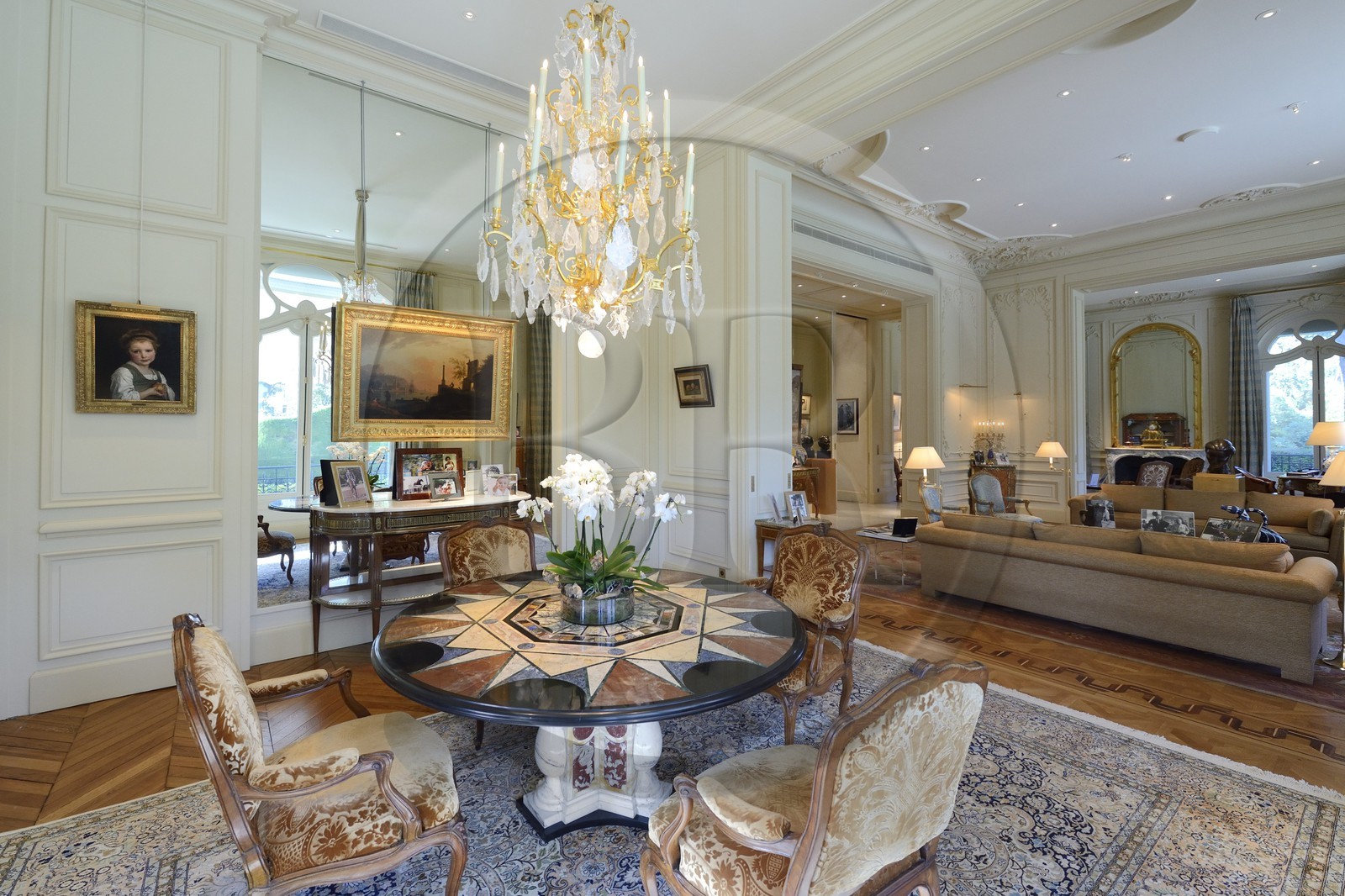 France, Alpes-Maritimes (06), Cannes, la villa La Californie où vécu Pablo Picasso, aujourd'hui renommé le Pavillon de Flore par Marina Picasso, le salon