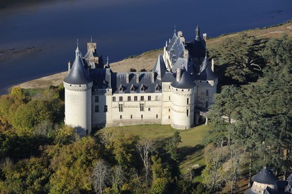France, Loir-et-Cher (41), Vallée de la Loire classée Patrimoine Mondial de l'UNESCO, château de Chaumont-sur-Loire (vue aérienne)