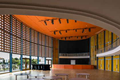 France, Charente-Maritime (17), Royan, le Palais de congrès (1957) signé de l’architecte-urbaniste Claude Ferret