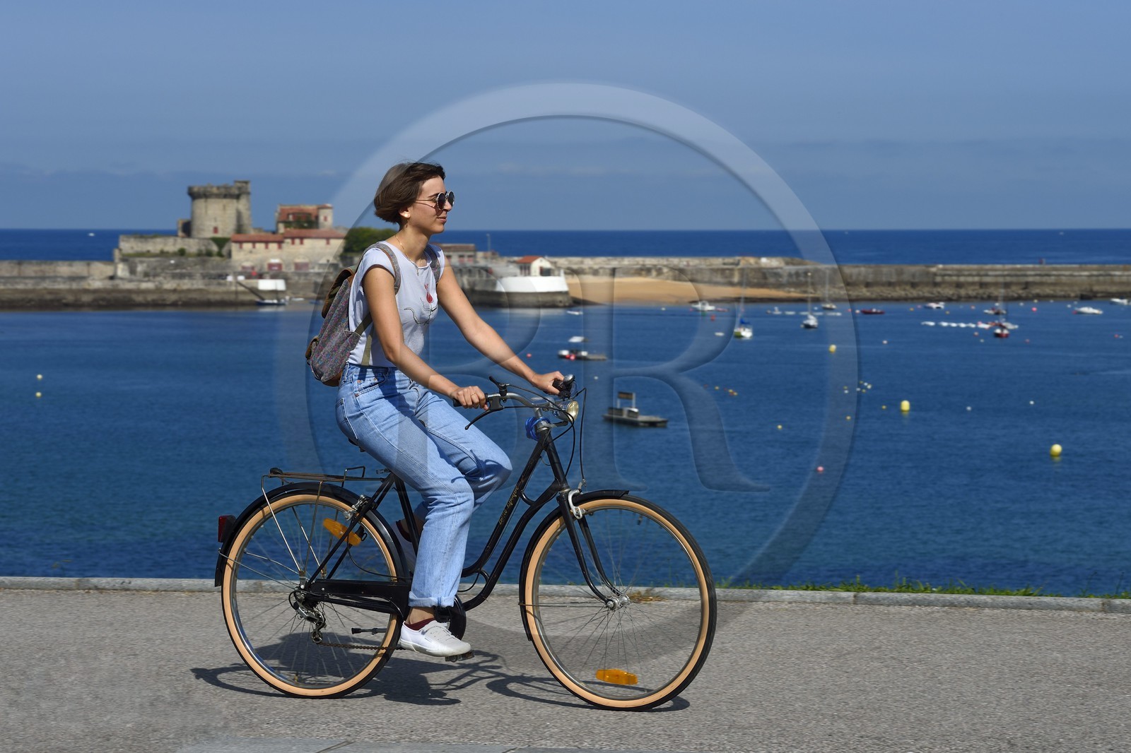 France, Pyrénées-Atlantiques (64), la côte du Pays-Basque, Ciboure, le fort de Socoa construit sous Louis XIII remanié par Vauban dans la baie de Saint-Jean-de-Luz