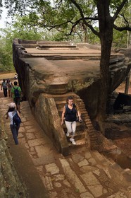 Sri Lanka, province centrale, district de Matale, Sigiriya, ville ancienne de Sigiriya classée patrimoine mondial de l'UNESCO, l'ancien palais forteresse du Rocher du Lion