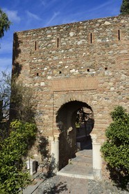 Espagne, Andalousie, Malaga, la Alcazaba, la porte des colonnes