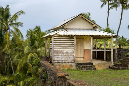 France, Guyane, Kourou, Iles du Salut, Ile Royale, la case du veilleur stationnaire jouxtant le sémaphore aujourd'hui disparu qui permettait de communiquer avec la tour de Kourou, le prisonnier Guillaume Seznec a notament occupé ce poste