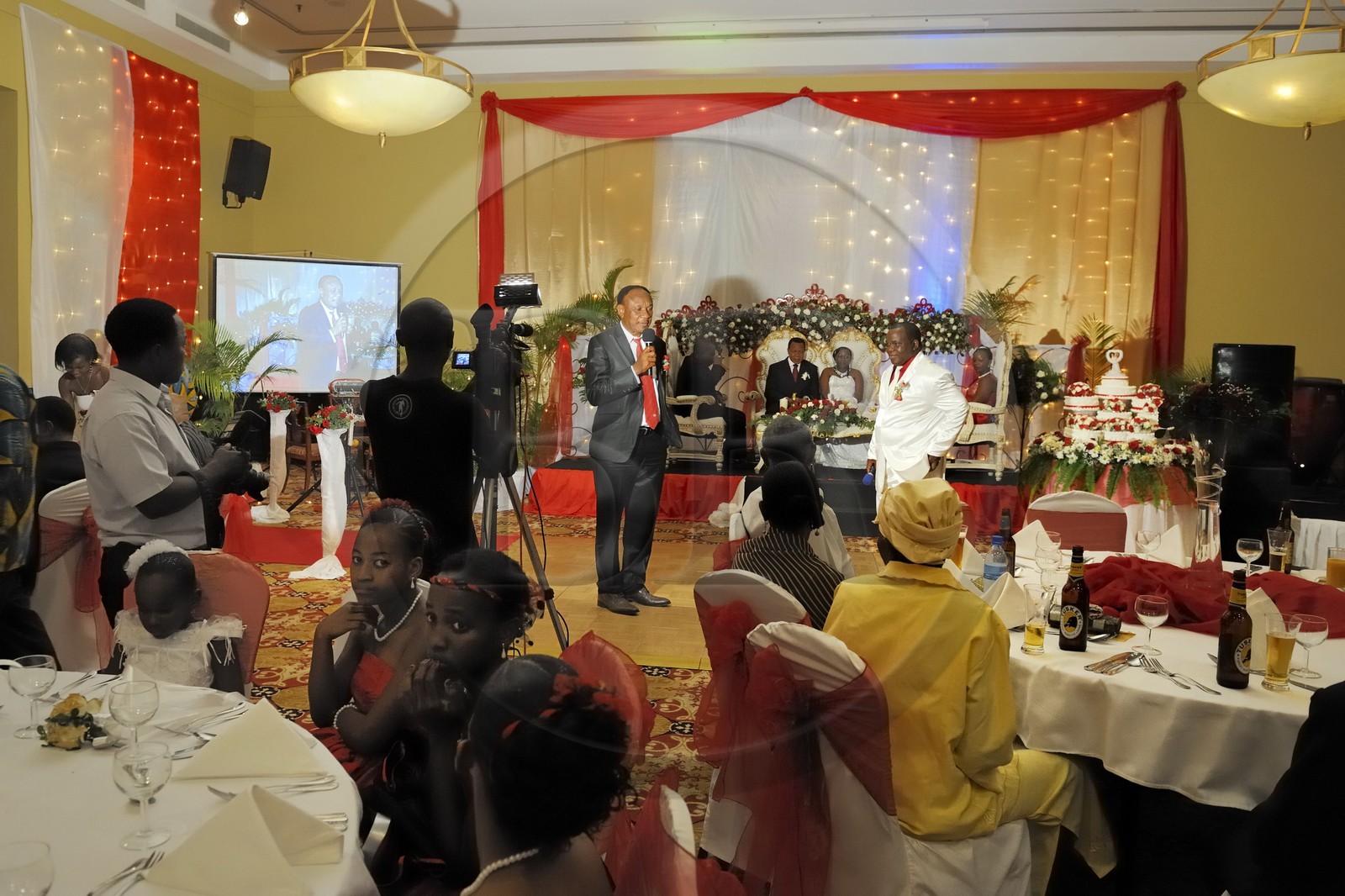 Tanzanie, Dar es-Salaam, mariage de Joseph F.Mrena et Linal Bhato à l'hôtel Mövenpick