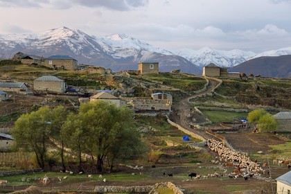 Azerbaïdjan, région de Quba (Guba), chaine de montagne du Grand Caucase, village de Giriz à l'aube
