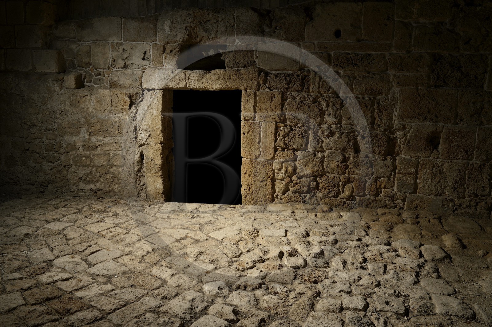 Israel, district Nord, Galilée, Acre (Akko), vieille ville, classée Patrimoine Mondial de l'UNESCO, la ville souterraine des croisés, rue au pavés de l'époque templière qui bordait la citadelle des Hospitaliers