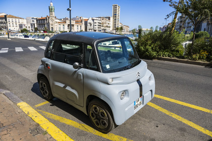 France, Hérault (34), Sète, Ami Citroen, la petite voiture électrique 2 places sans permis