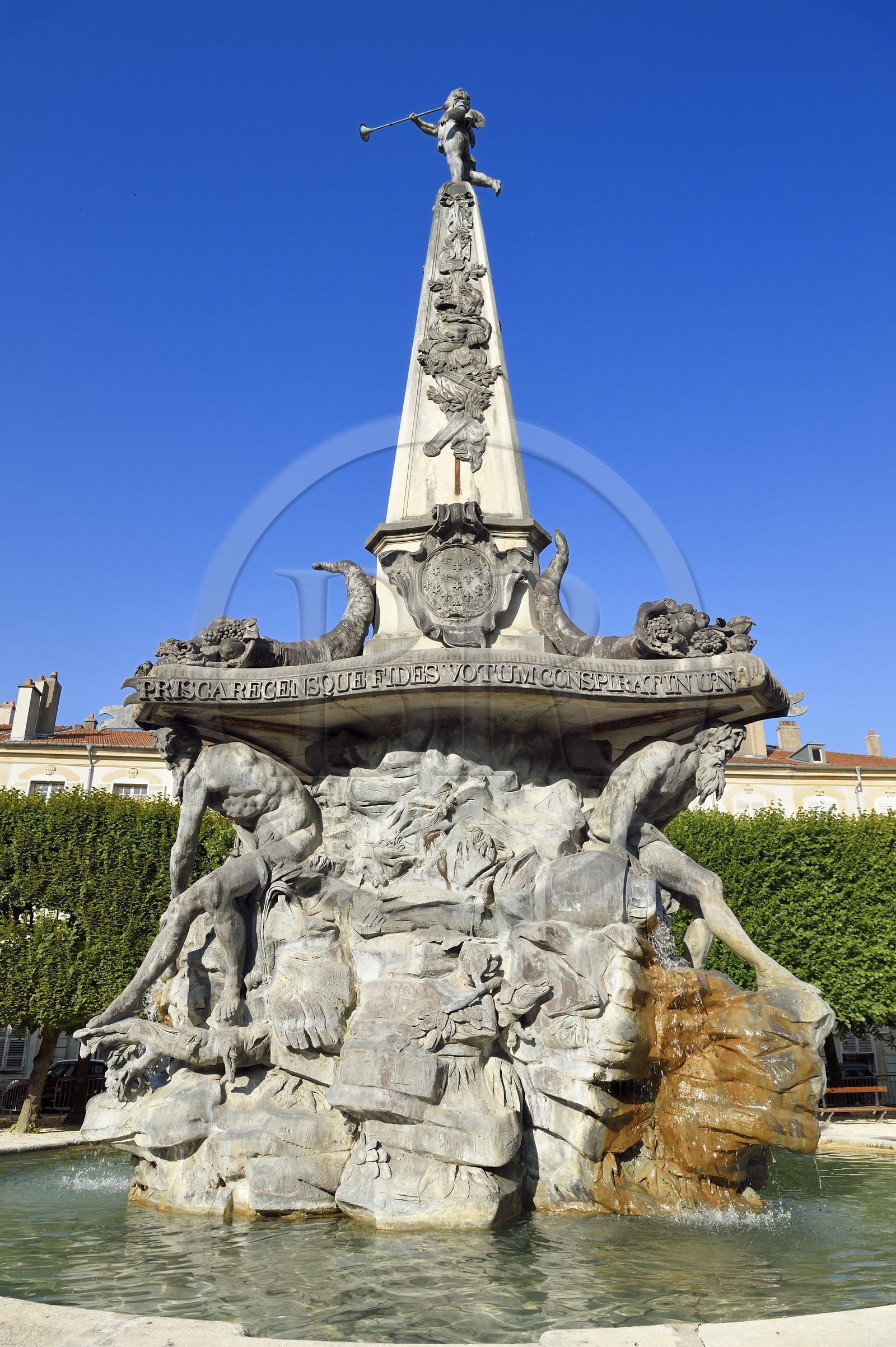 France, Meurthe-et-Moselle (54), Nancy, place  d'Alliance, classée Patrimoine Mondial de l'UNESCO, fontaine sculptée par Paul-Louis Cyfflé