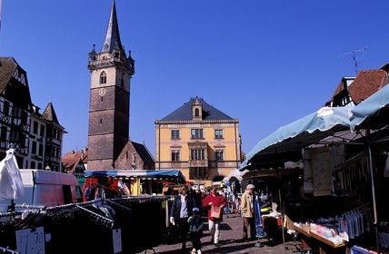 France, Bas-Rhin (67), Obernai, place du marché