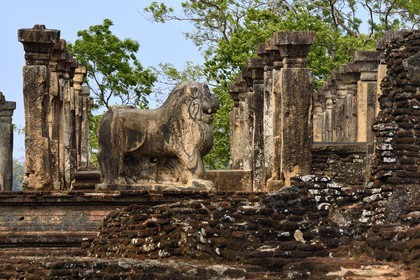 Sri Lanka, province du Centre-Nord, Polonnaruwa, l'ancienne capital du pays (XIe au XIIIe siècle) est classée au Patrimoine Mondial de l'UNESCO, palais de Nissanka Malla, chambre du conseil royal