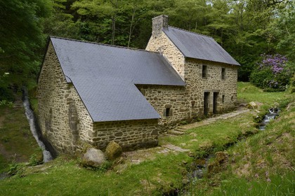 France, Finistere, Quimper region, Plomelin, the Odet river, the Rosulien mill