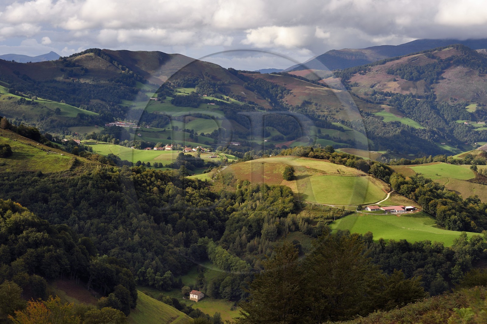 France, Pyrénées-Atlantiques (64), Pays-Basque, vallée des Aldudes, hameau de Esnazu