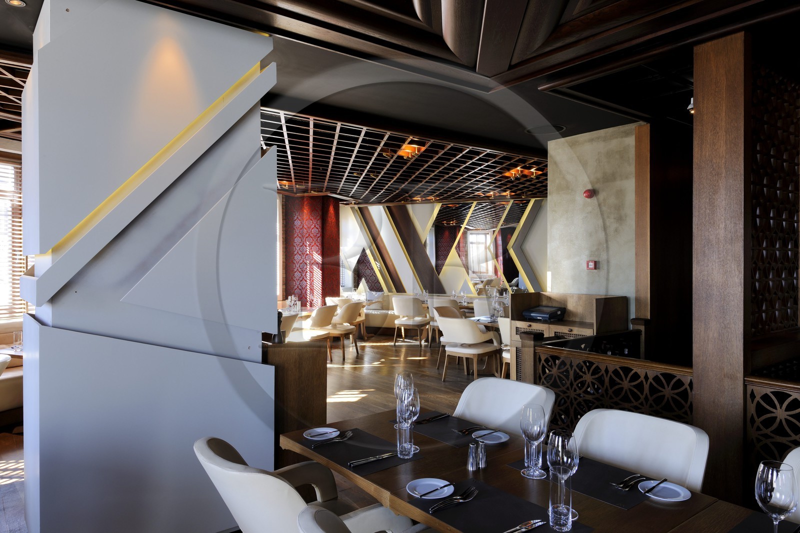 Turquie, Istanbul, quartier de Beşiktaş, restaurant de l'hôtel W dans le lotissement historique de maisons en terrasse d’Akaretler