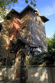 France, Paris (75), maison du 41 rue Chardon Lagache de style Art Nouveau par Hector Guimard, sa premiere realisation personnelle