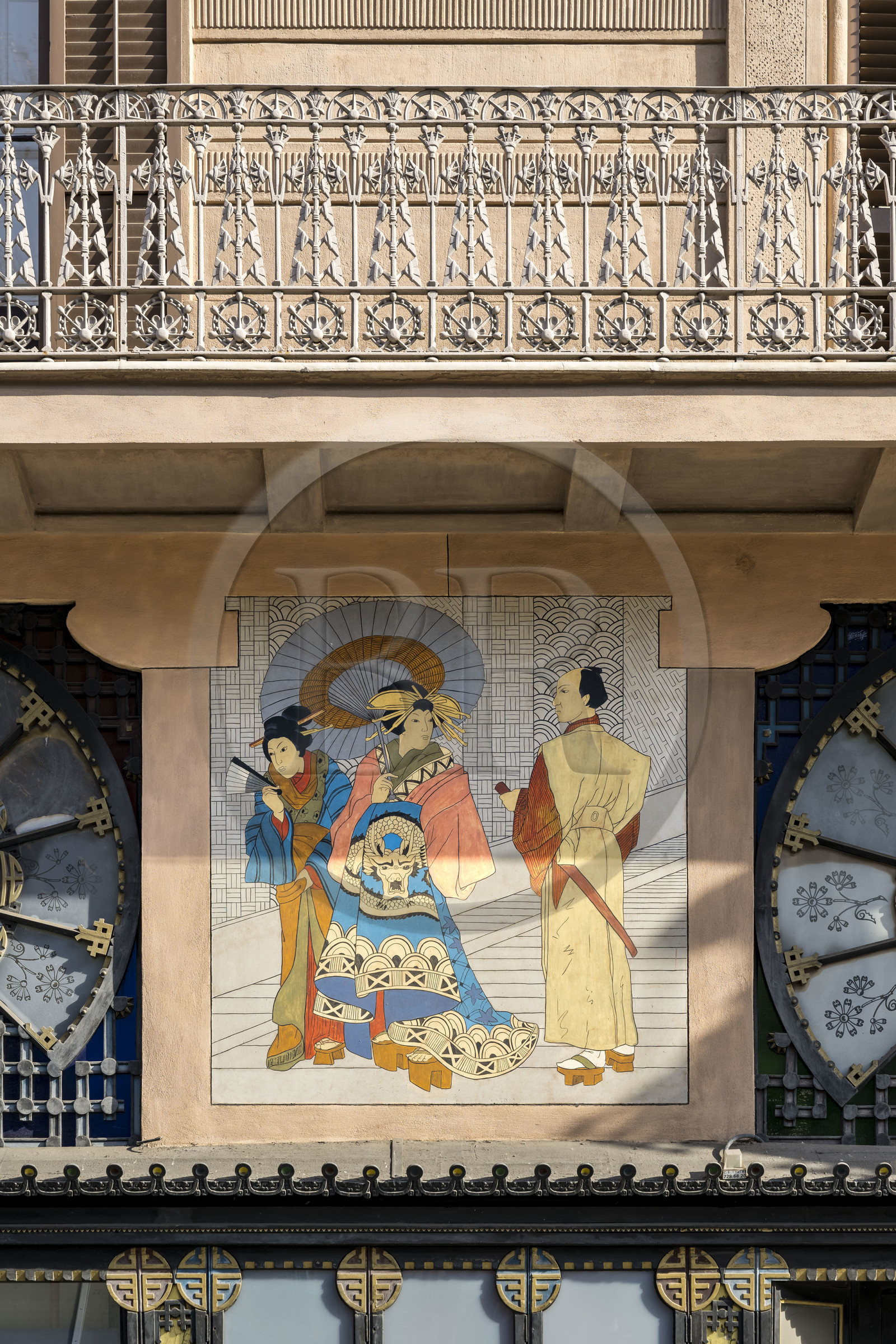 Espagne, Catalogne, Barcelone, quartier de Las Ramblas, la Casa Quadros au 82 Las Ramblas de l'architecte du modernisme catalan Josep Vilaseca (1891-1896), ancienne boutique de parapluie