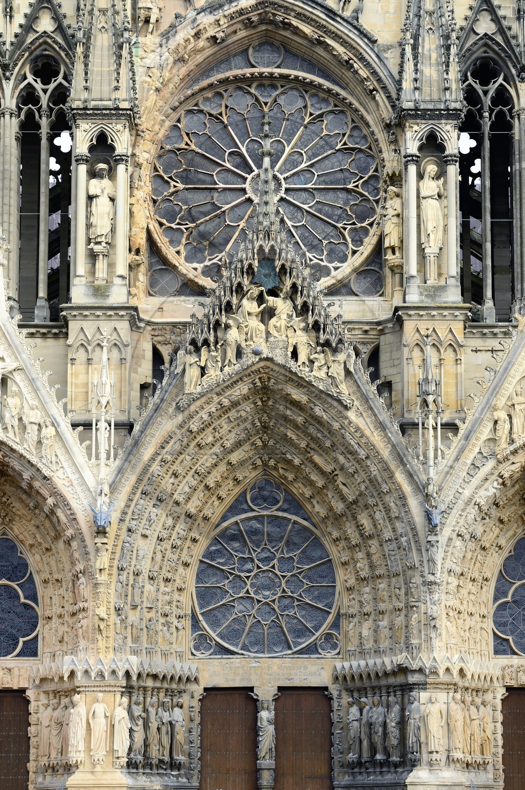 France, Marne (51), Reims, la cathédrale Notre-Dame de Reims, classée Patrimoine Mondial de l'UNESCO, rosace de la facade occidentale