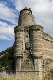 France, Ille-et-Vilaine, Fougeres, 12th century fortified castle, the Poterne or Amboise tower overlooked by the Gobelins tower