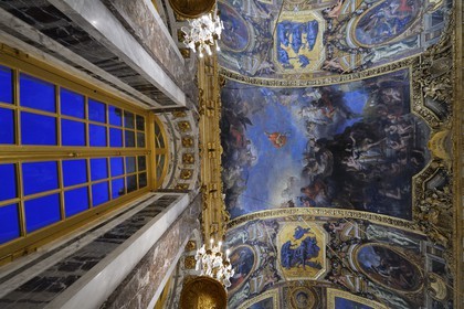 France, Yvelines, Chateau de Versailles, listed as World Heritage by UNESCO, Galerie des Glaces (Hall of Mirrors), architect Jules Hardouin Mansart (1678-1684), detail of the ceiling