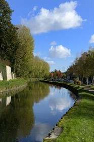 France, Seine-et-Marne (77), Claye-Souilly, le canal de l'Ourcq