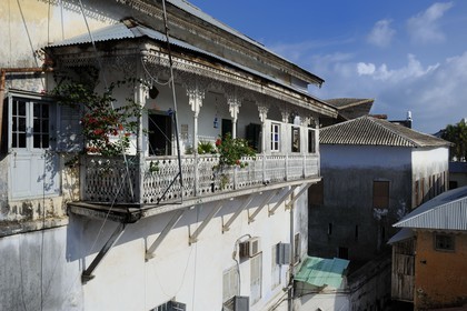 Tanzanie, archipel de Zanzibar, île de Unguja (Zanzibar), ville de Zanzibar, quartier Stone Town, classé Patrimoine Mondial de l' UNESCO, balcon d'une maison traditionnelle