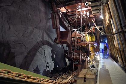 France, Moselle, Petite Rosselle, carreau Wendel museum, bottom of the mine reconstruction, operating sites in dipping mining veins (vertical coal vein), ANF winning machine roof supports